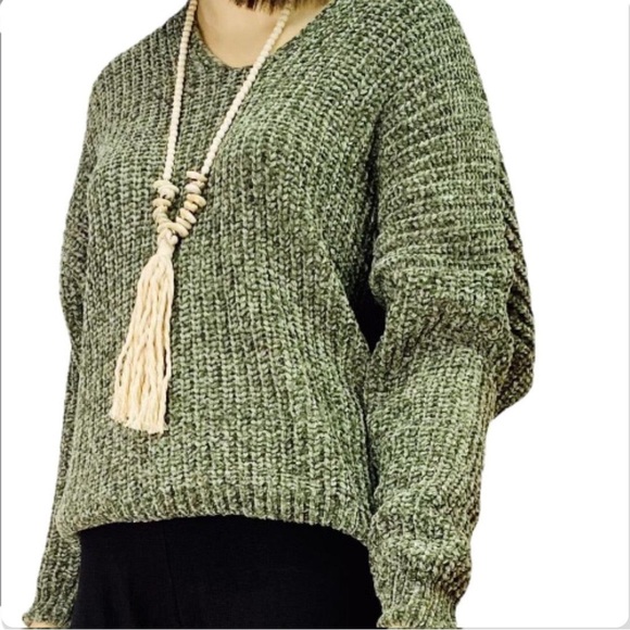 Band of Gypsies V Neckline Front/Back Sage Green Chenille Sweater Sz Small - Picture 9 of 9